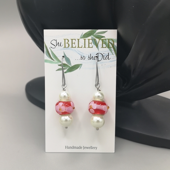 Red Flower Glass Bead & Pearl Earrings - Picture 1 of 2